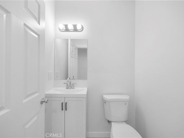 2210 Pine Ave, Long Beach CA 90806