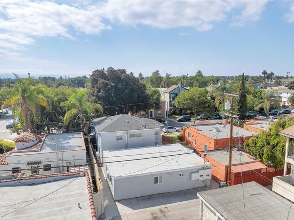 2210 Pine Ave, Long Beach CA 90806