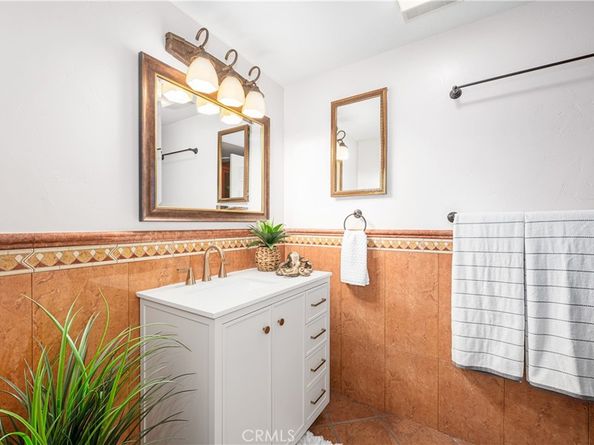 1920 McKinney Way M-15 17A, Seal Beach CA 90740