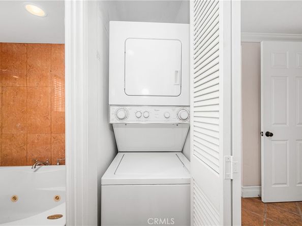 1920 McKinney Way M-15 17A, Seal Beach CA 90740