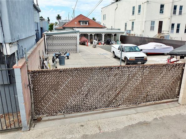 836 Atlantic Avenue, Long Beach CA 90813