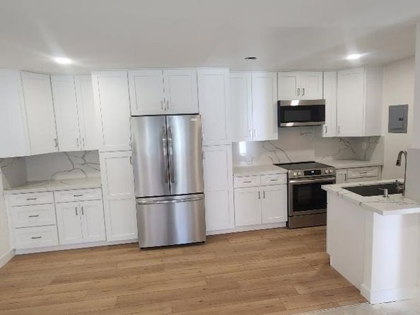 2511 W Sunflower Avenue P6, Santa Ana CA 92704