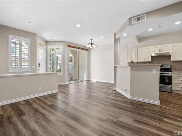 309 Falcon Creek, Irvine CA 92618