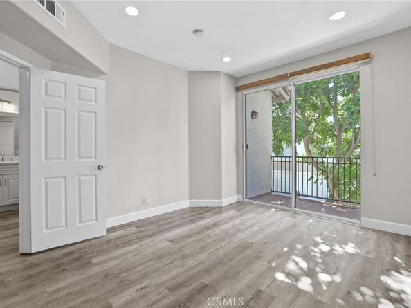 309 Falcon Creek, Irvine CA 92618