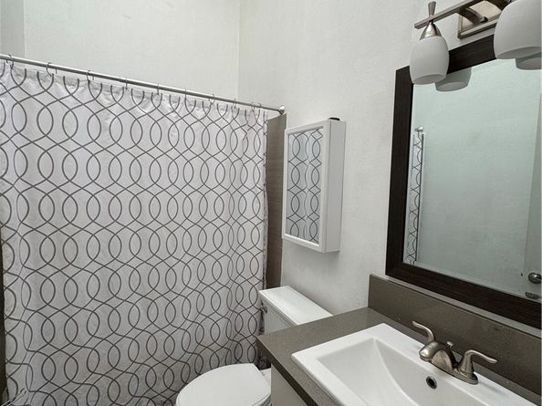 3932 W 5th 202, Santa Ana CA 92703