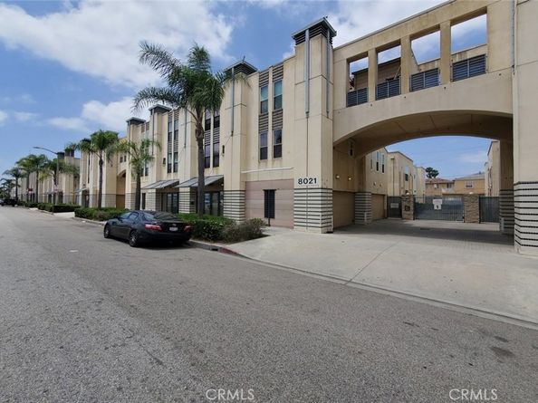 8021 S VERMONT Avenue 24, Los Angeles CA 90044