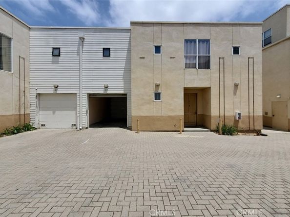 8021 S VERMONT Avenue 24, Los Angeles CA 90044