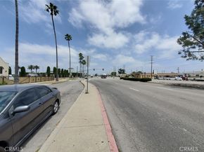 8021 S VERMONT Avenue 24, Los Angeles CA 90044