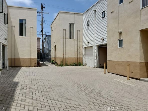 8021 S VERMONT Avenue 24, Los Angeles CA 90044