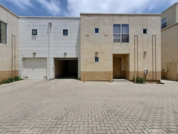 8021 S VERMONT Avenue 24, Los Angeles CA 90044