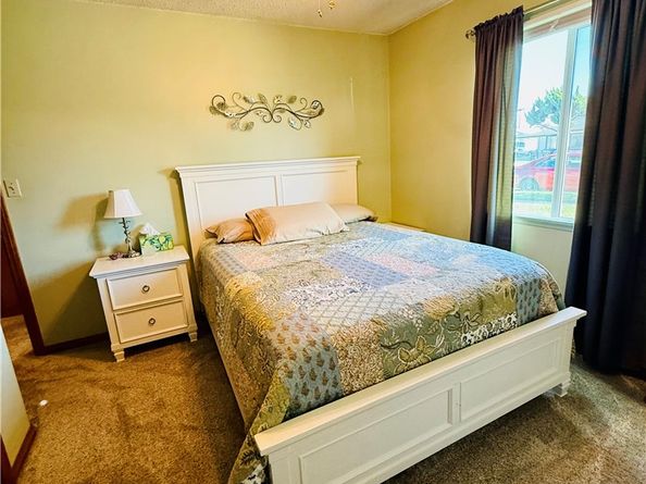 1107 W 210th Street, Torrance CA 90502