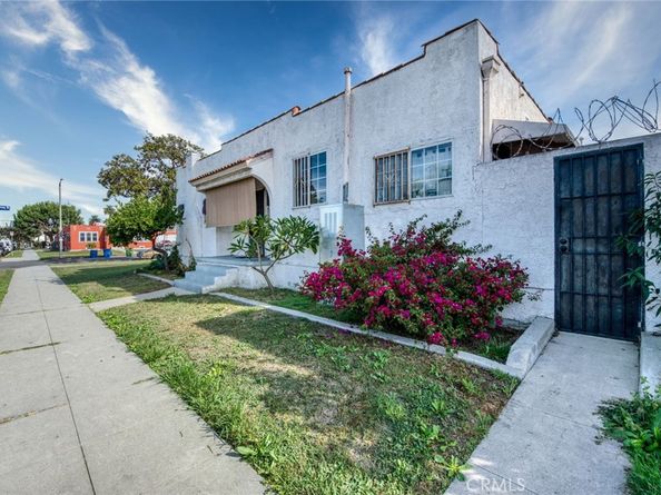 3982 S Gramercy, Los Angeles CA 90062