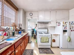 3982 S Gramercy, Los Angeles CA 90062