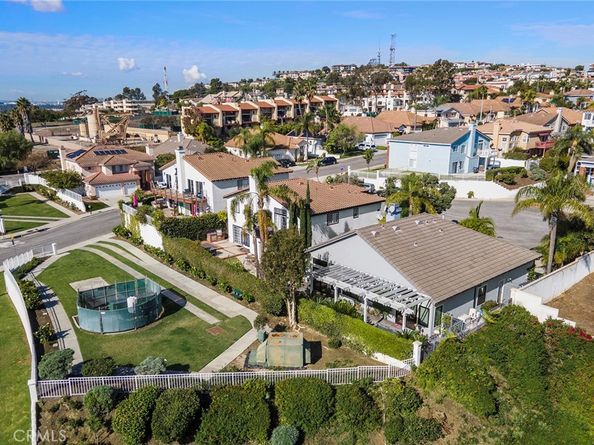 2850 Signal Pointe, Signal Hill CA 90755