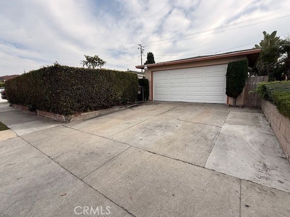 5010 W El Segundo Boulevard, Hawthorne CA 90250