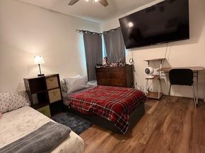 5010 W El Segundo Boulevard, Hawthorne CA 90250