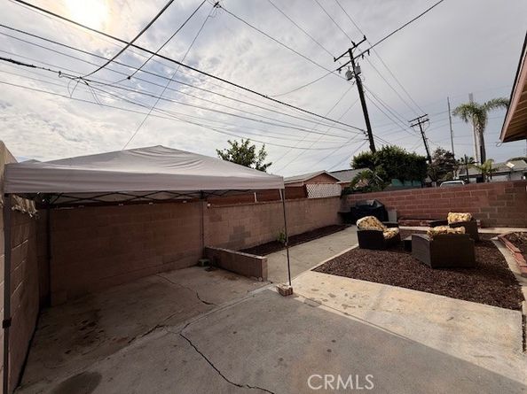 5010 W El Segundo Boulevard, Hawthorne CA 90250