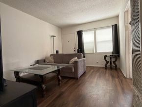 5010 W El Segundo Boulevard, Hawthorne CA 90250