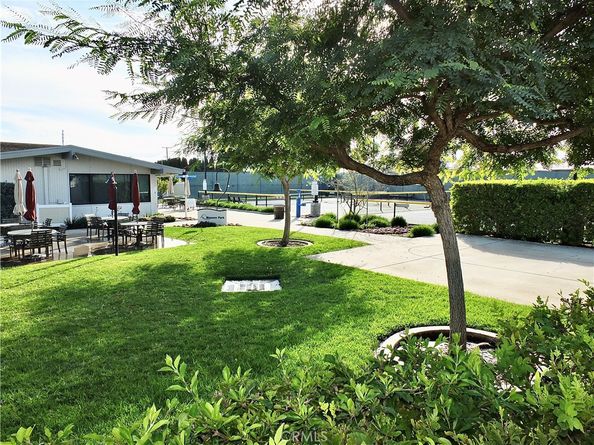 1891 McKinney Way 26B, Seal Beach CA 90740