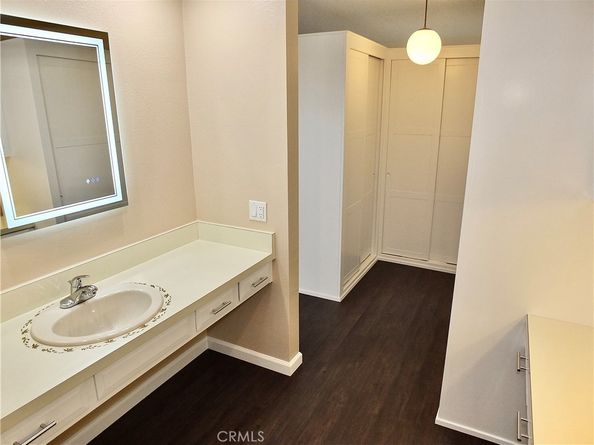 1891 McKinney Way 26B, Seal Beach CA 90740