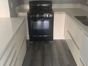 550 Orange, Long Beach CA 90802