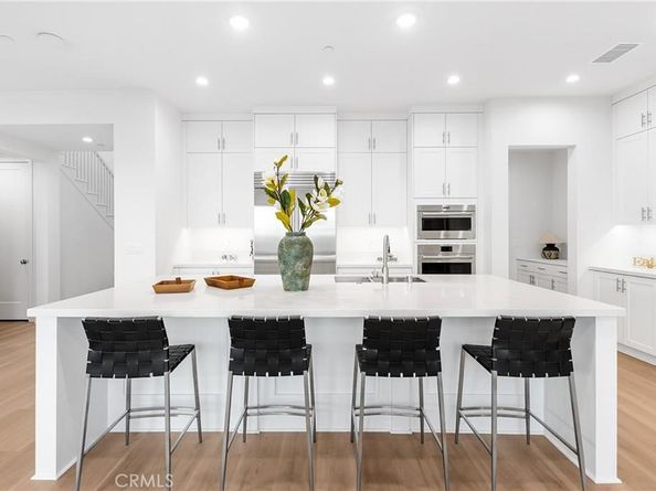 118 Sunnybank, Irvine CA 92618