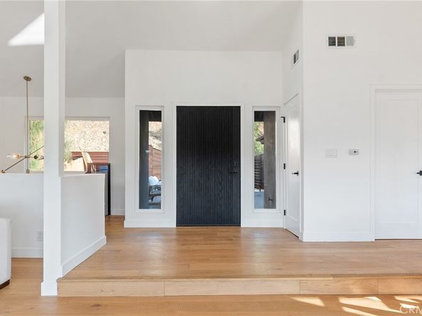 5166 Marmol Drive, Woodland Hills CA 91364