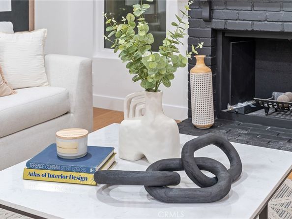 5166 Marmol Drive, Woodland Hills CA 91364