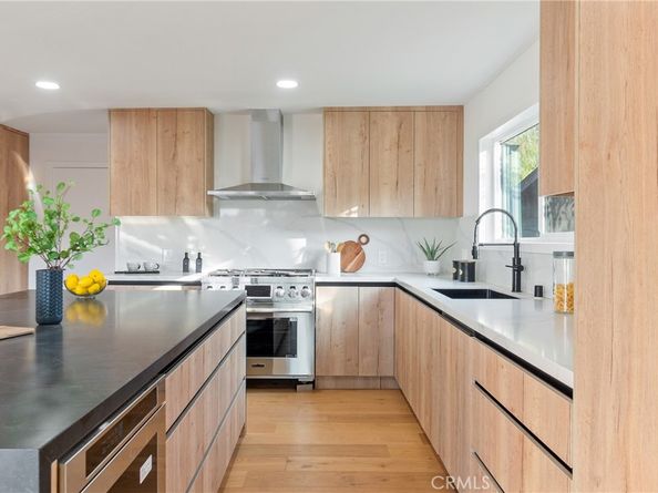 5166 Marmol Drive, Woodland Hills CA 91364