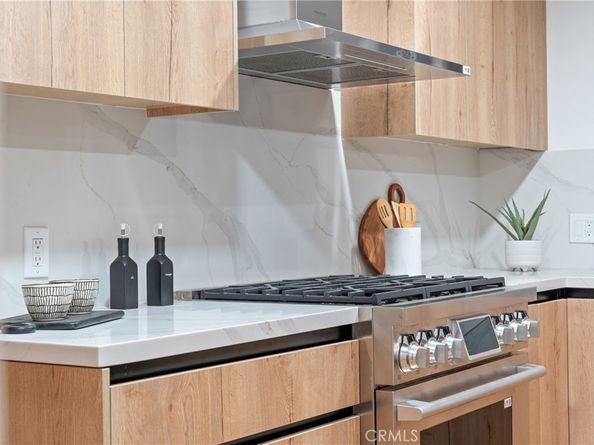 5166 Marmol Drive, Woodland Hills CA 91364