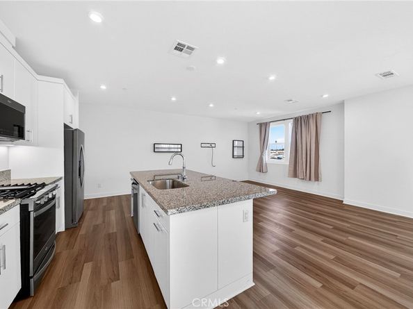 1615 W Bushell, Anaheim CA 92805