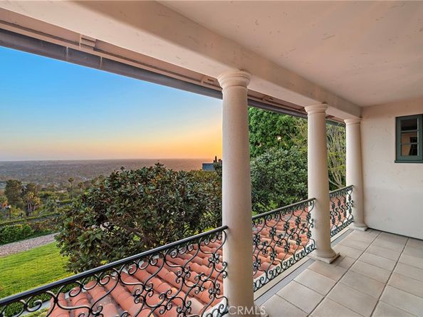 1875 La Cuesta, North Tustin CA 92705