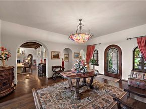 1875 La Cuesta, North Tustin CA 92705