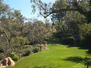 1875 La Cuesta, North Tustin CA 92705