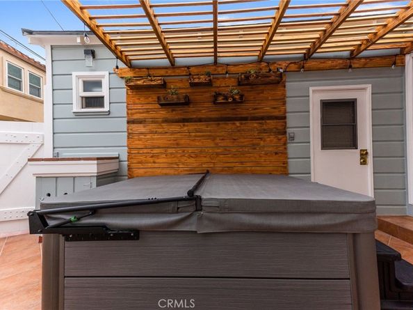 60 Santa Ana Avenue, Long Beach CA 90803