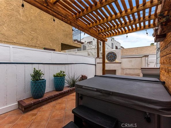 60 Santa Ana Avenue, Long Beach CA 90803