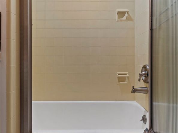 60 Santa Ana Avenue, Long Beach CA 90803