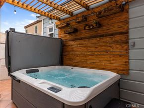 60 Santa Ana Avenue, Long Beach CA 90803