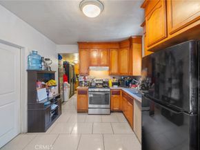 138 W Gage Avenue, Los Angeles CA 90003