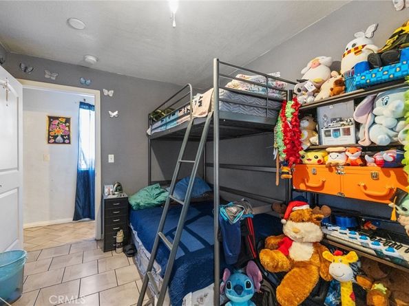 138 W Gage Avenue, Los Angeles CA 90003