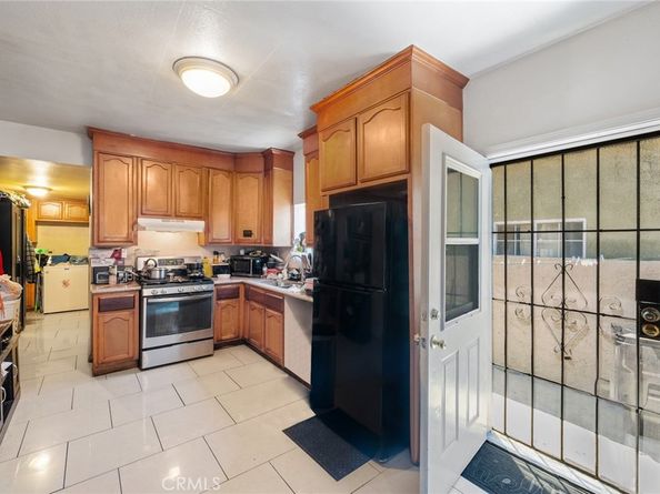 138 W Gage Avenue, Los Angeles CA 90003