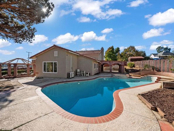 5405 Romega Court, Bonita CA 91902