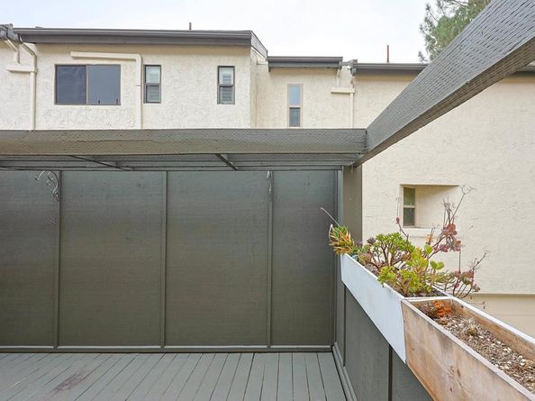 1222 River Glen Row 65, San Diego CA 92111