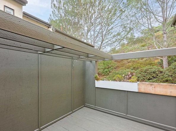 1222 River Glen Row 65, San Diego CA 92111