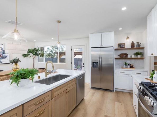 3996 Hatton St, San Diego CA 92111