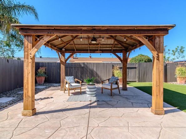 3996 Hatton St, San Diego CA 92111