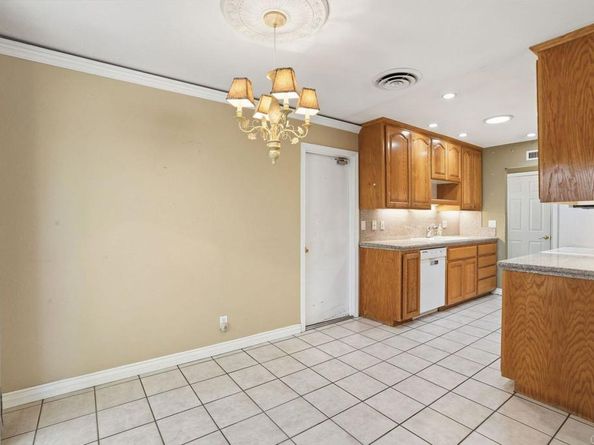 13218 Lakeview Granada Dr, Lakeside CA 92040