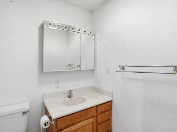 13218 Lakeview Granada Dr, Lakeside CA 92040