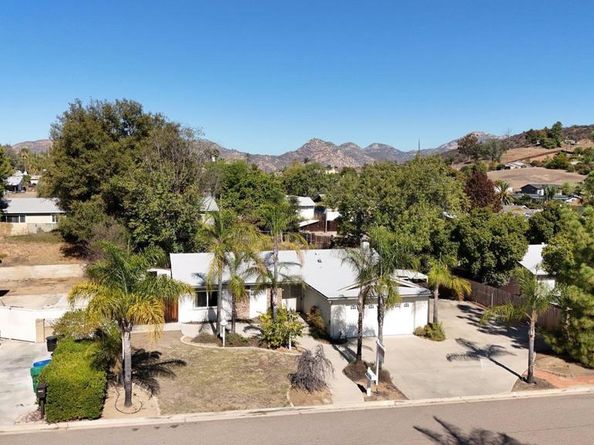 13218 Lakeview Granada Dr, Lakeside CA 92040