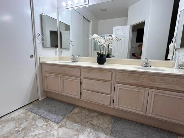 11422 Via Rancho San Diego 84, El Cajon CA 92019